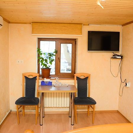 Bazar Motel Chisinau Bagian luar foto