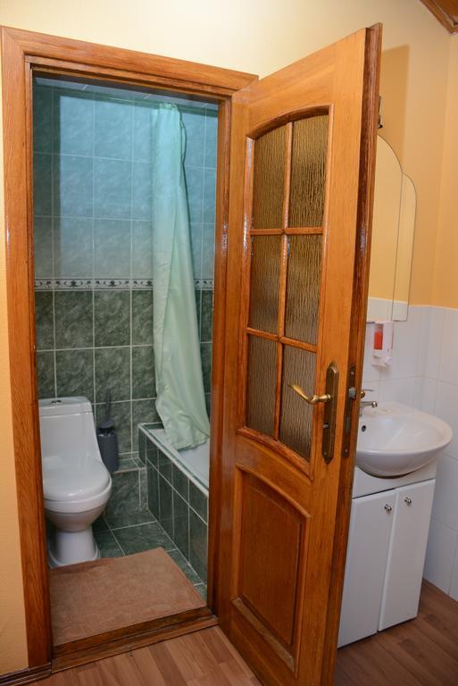 Bazar Motel Chisinau Bagian luar foto