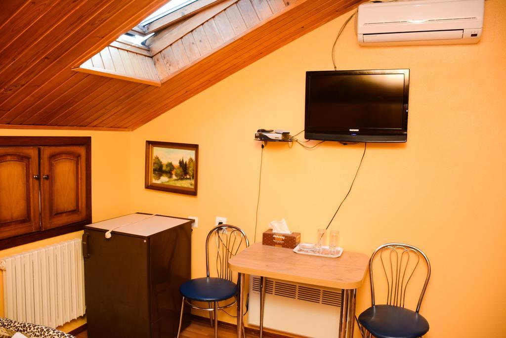 Bazar Motel Chisinau Bagian luar foto